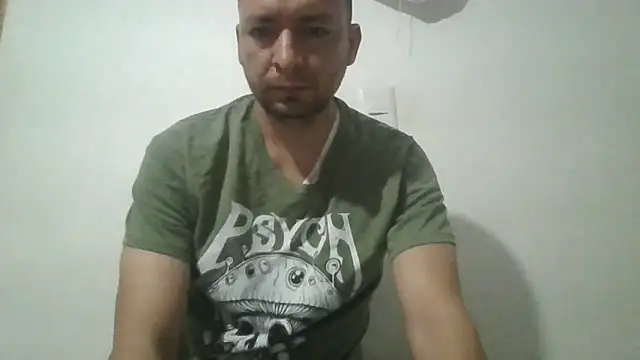 Snapshot of angeljz4 chatting on April 2026 07:44:01 AM angeljz4 online show from April 2026 07:44:01 AM