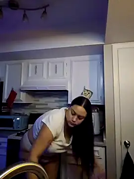 honeeyyy pot online show from January 2025 04:50:01 AM