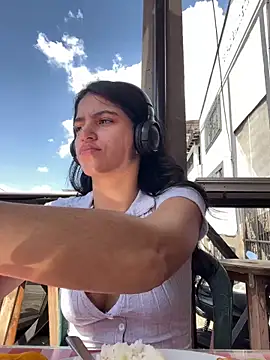 Snapshot of ShawtySlammed chatting on January 2025 07:43:01 PM ShawtySlammed online show from January 2025 07:43:01 PM