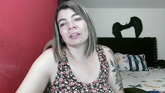 Snapshot of charlotedoll chatting on February 2026 02:53:01 AM charlotedoll online show from February 2026 02:53:01 AM