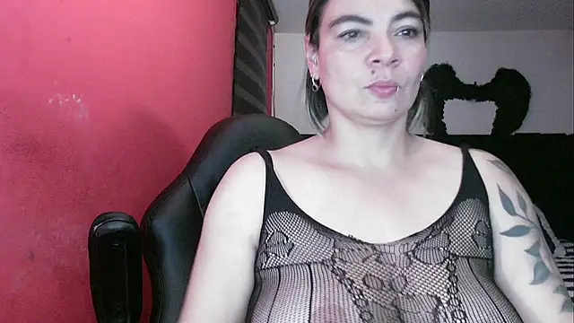 Snapshot of charlotedoll chatting on February 2026 02:26:01 AM charlotedoll online show from February 2026 02:26:01 AM