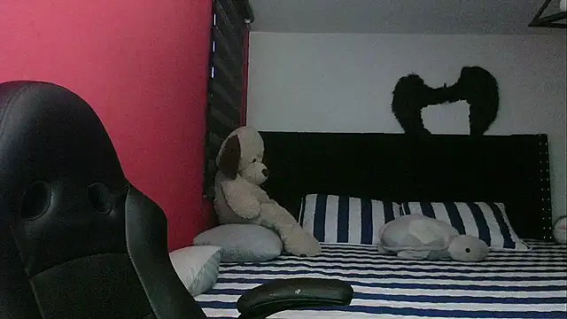 charlotedoll online show from April 2026 11:13:02 PM