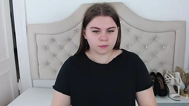 Snapshot of AbbyPleasure chatting on December 2024 12:44:01 PM AbbyPleasure online show from December 2024 12:44:01 PM