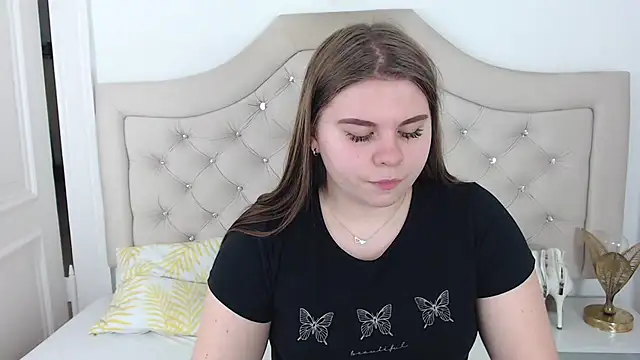 Snapshot of AbbyPleasure chatting on December 2024 03:05:01 PM AbbyPleasure online show from December 2024 03:05:01 PM