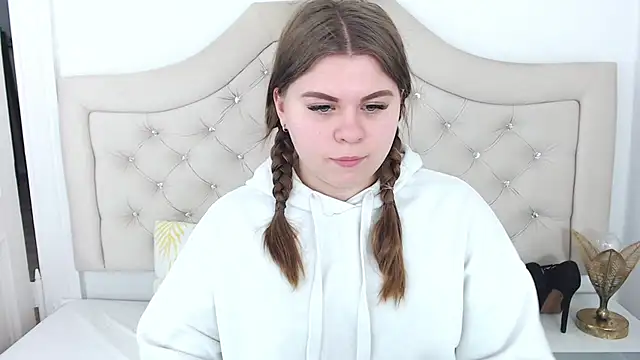 Snapshot of AbbyPleasure chatting on December 2024 11:17:01 AM AbbyPleasure online show from December 2024 11:17:01 AM