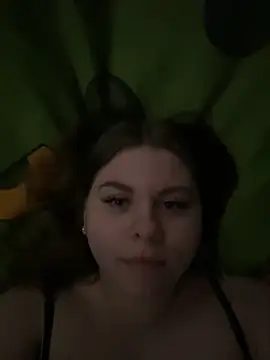 Snapshot of AbbyPleasure chatting on December 2024 09:43:02 PM AbbyPleasure online show from December 2024 09:43:02 PM