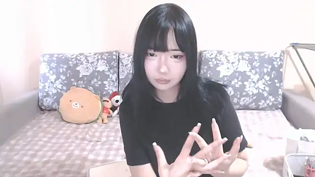 Snapshot of your_angela chatting on February 2026 05:25:02 AM your angela online show from February 2026 05:25:02 AM