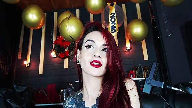 Snapshot of Liilith_goddess_ chatting on December 2024 11:09:02 AM Liilith goddess online show from December 2024 11:09:02 AM