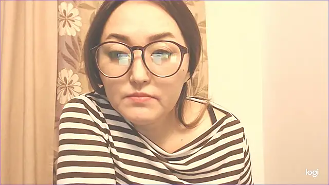 Snapshot of hrnyteacher chatting on December 2024 08:34:01 PM hrnyteacher online show from December 2024 08:34:01 PM