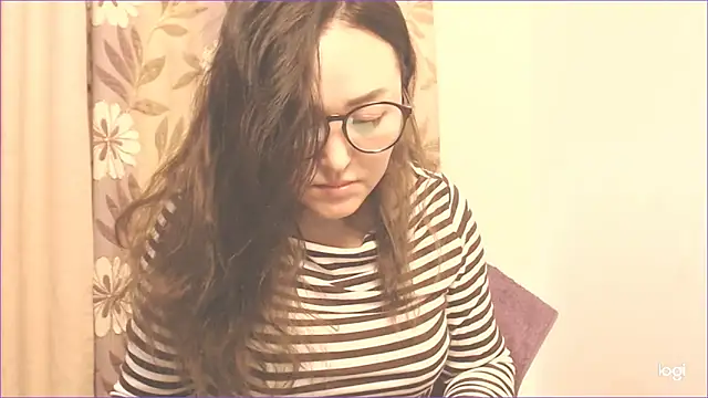 Snapshot of hrnyteacher chatting on January 2025 09:54:01 PM hrnyteacher online show from January 2025 09:54:01 PM