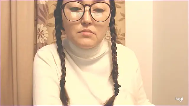 Snapshot of hrnyteacher chatting on February 2025 05:14:01 PM hrnyteacher online show from February 2025 05:14:01 PM