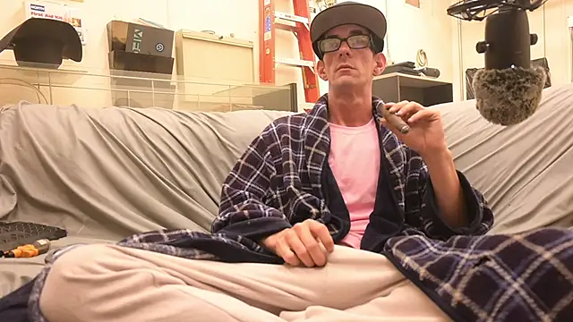 joeiandola online show from April 2026 06:45:01 PM