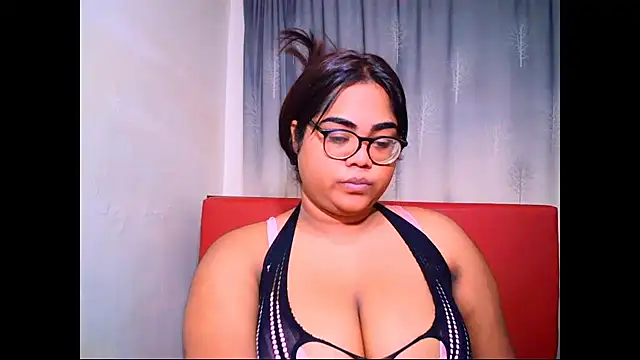 Indian Lola00 online show from November 2025 05:36:02 PM