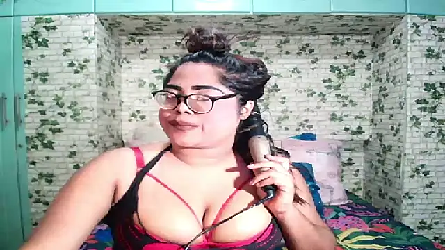 Snapshot of Indian_Lola00 chatting on June 2026 06:05:02 PM Indian Lola00 online show from June 2026 06:05:02 PM
