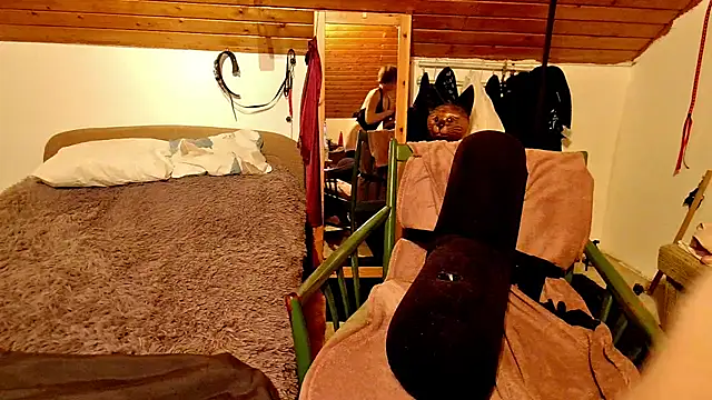 Hot Colettte online show from February 2025 05:56:01 AM