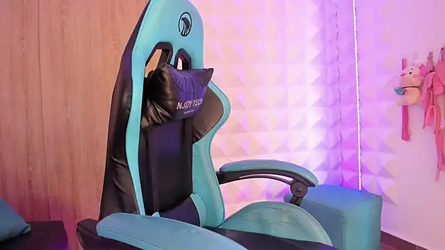 Jendralevis online show from September 2025 08:19:01 PM