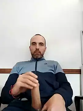 Snapshot of leon3875 chatting on December 2024 03:54:02 PM leon3875 online show from December 2024 03:54:02 PM