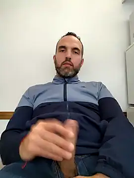 Snapshot of leon3875 chatting on September 2025 03:26:01 PM leon3875 online show from September 2025 03:26:01 PM