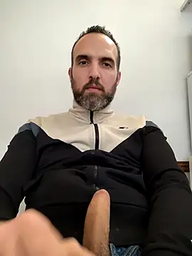 Snapshot of leon3875 chatting on October 2025 03:32:01 PM leon3875 online show from October 2025 03:32:01 PM