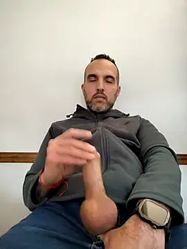 Snapshot of leon3875 chatting on November 2025 03:22:02 PM leon3875 online show from November 2025 03:22:02 PM