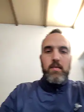 Snapshot of leon3875 chatting on December 2025 03:29:02 PM leon3875 online show from December 2025 03:29:02 PM