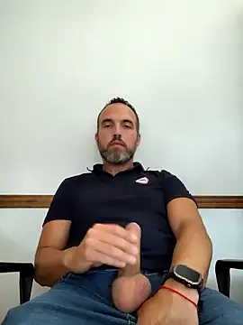 Snapshot of leon3875 chatting on February 2026 03:22:01 PM leon3875 online show from February 2026 03:22:01 PM