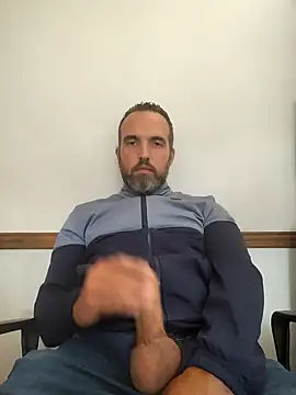 Snapshot of leon3875 chatting on February 2026 03:40:02 PM leon3875 online show from February 2026 03:40:02 PM