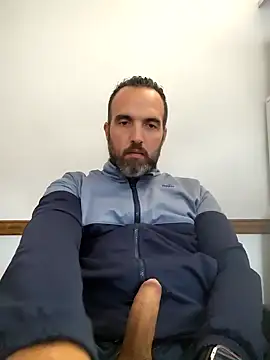 Snapshot of leon3875 chatting on February 2026 03:29:01 PM leon3875 online show from February 2026 03:29:01 PM