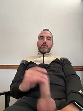 Snapshot of leon3875 chatting on March 2026 03:39:02 PM leon3875 online show from March 2026 03:39:02 PM