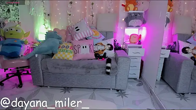  dayana miler online show from March 2026 11:53:02 PM