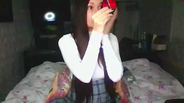 Snapshot of Milabong chatting on November 2025 01:43:01 PM Milabong online show from November 2025 01:43:01 PM