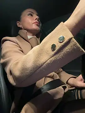 Snapshot of KimKelly13 chatting on February 2026 03:47:02 AM KimKelly13 online show from February 2026 03:47:02 AM