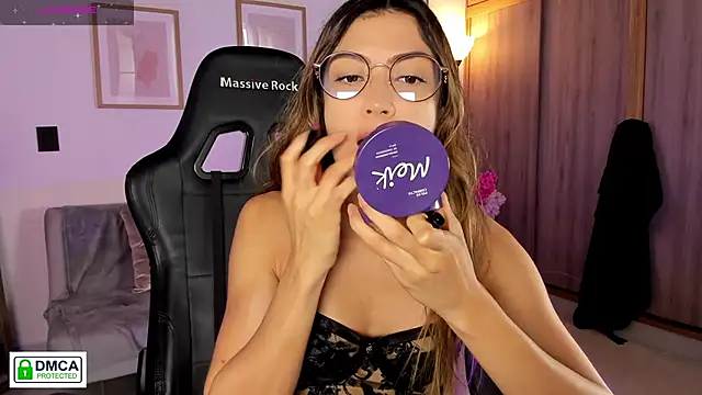 Lilabril online show from April 2026 02:41:01 PM