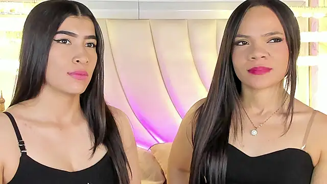 siara and zoe online show from April 2026 10:48:02 PM