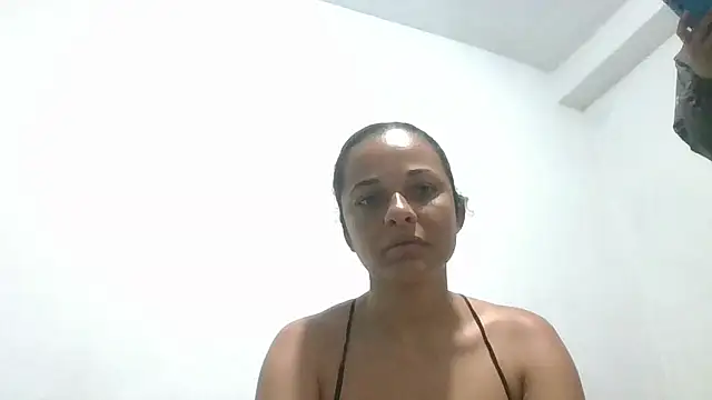 Snapshot of GiveLove1 chatting on January 2025 09:57:02 PM GiveLove1 online show from January 2025 09:57:02 PM