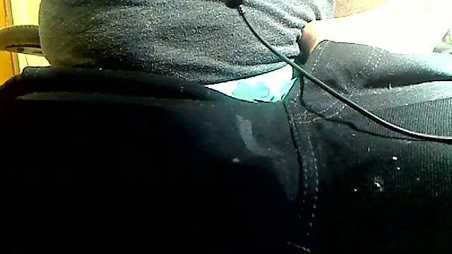 markluvskitty online show from April 2026 03:20:01 PM