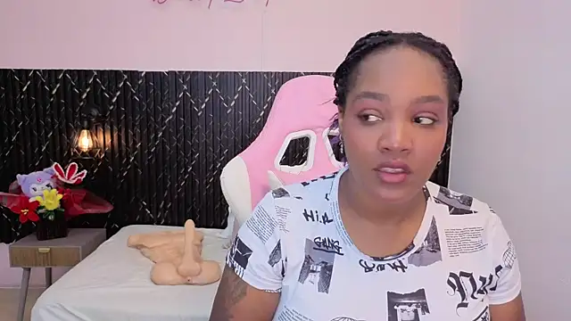 chanel brunette online show from March 2026 05:56:01 PM