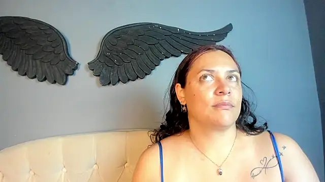 Biiancacox online show from February 2026 03:12:01 AM