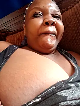 queennapal online show from March 2026 06:07:01 AM