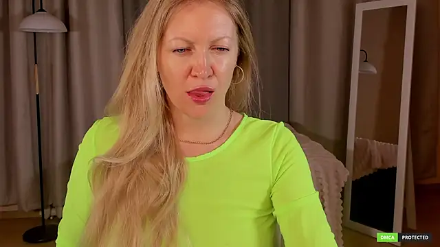 sugamomy online show from November 2025 12:32:01 AM