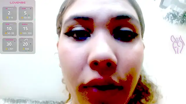 Eva Hoot online show from December 2025 04:04:01 PM