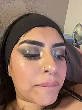 Snapshot of ThickerThanYoBitch chatting on December 2024 02:55:01 PM ThickerThanYoBitch online show from December 2024 02:55:01 PM