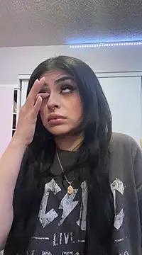 Snapshot of ThickerThanYoBitch chatting on January 2025 03:11:02 AM ThickerThanYoBitch online show from January 2025 03:11:02 AM