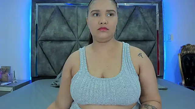 Snapshot of Danielaandximena chatting on December 2024 03:01:02 AM Danielaandximena online show from December 2024 03:01:02 AM