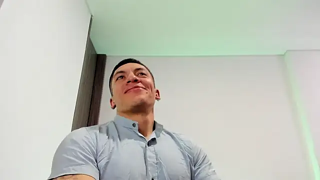 Snapshot of aquiles_51 chatting on May 2026 06:16:02 PM aquiles 51 online show from May 2026 06:16:02 PM