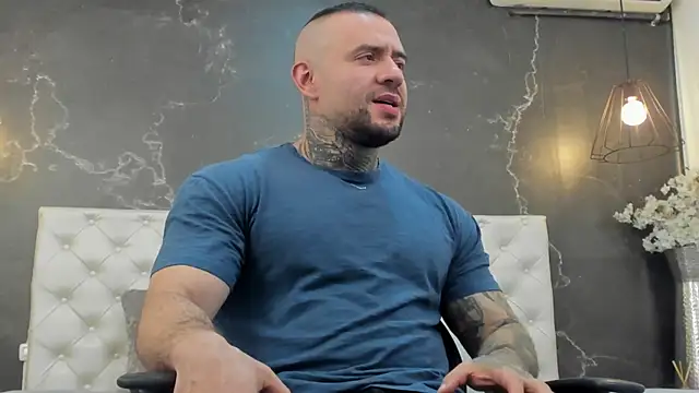 Snapshot of BruceDallas chatting on March 2025 01:53:02 AM BruceDallas online show from March 2025 01:53:02 AM