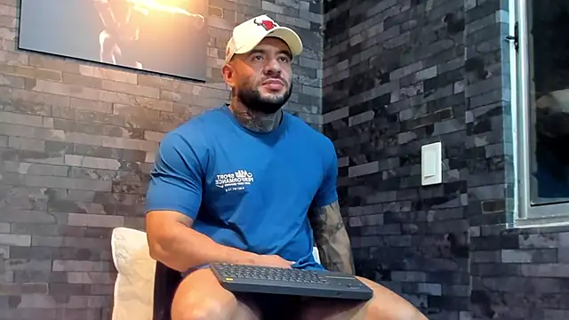 BruceDallas online show from February 2026 04:06:02 AM