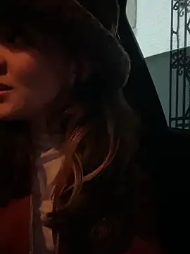 emily amaya online show from December 2024 03:47:01 AM