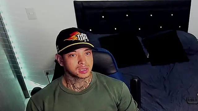 Stiven collins online show from February 2025 06:29:01 AM