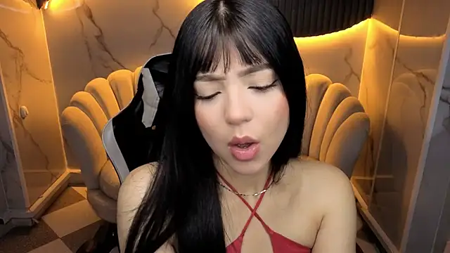  mia collins b  online show from November 2025 01:14:02 PM